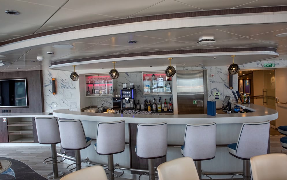 AE Expeditions, SYLVIA EARLE, Blue Hope Bar, Deck 8, Sylvia Earle, Pia Harboure-1.jpg